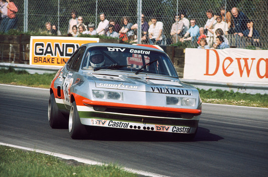 Gerry Marshall racing a vaxhall DTV in touring cars